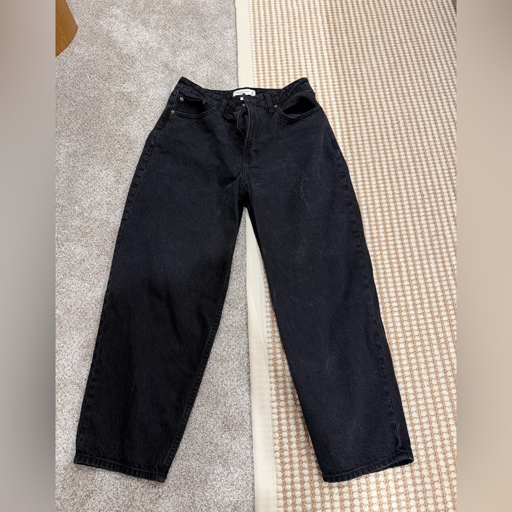 Abercrombie & Fitch Black High Rise Jeans (Tapered Loose)